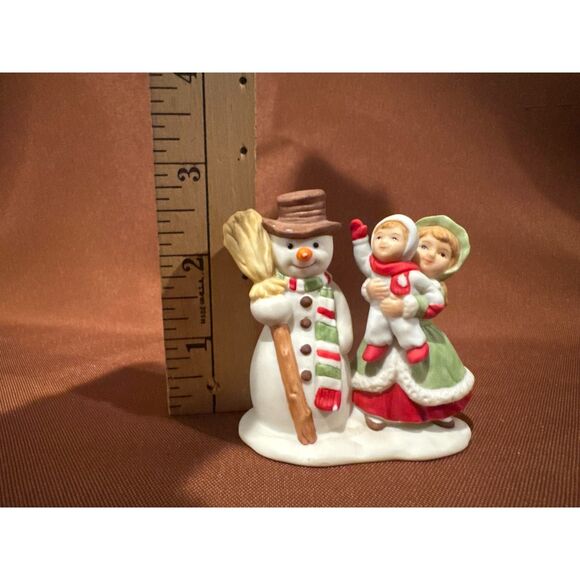 1990 Colonial Village Lefton Figurine Annette, Rebecca, & Frosty - Picture 4 of 4